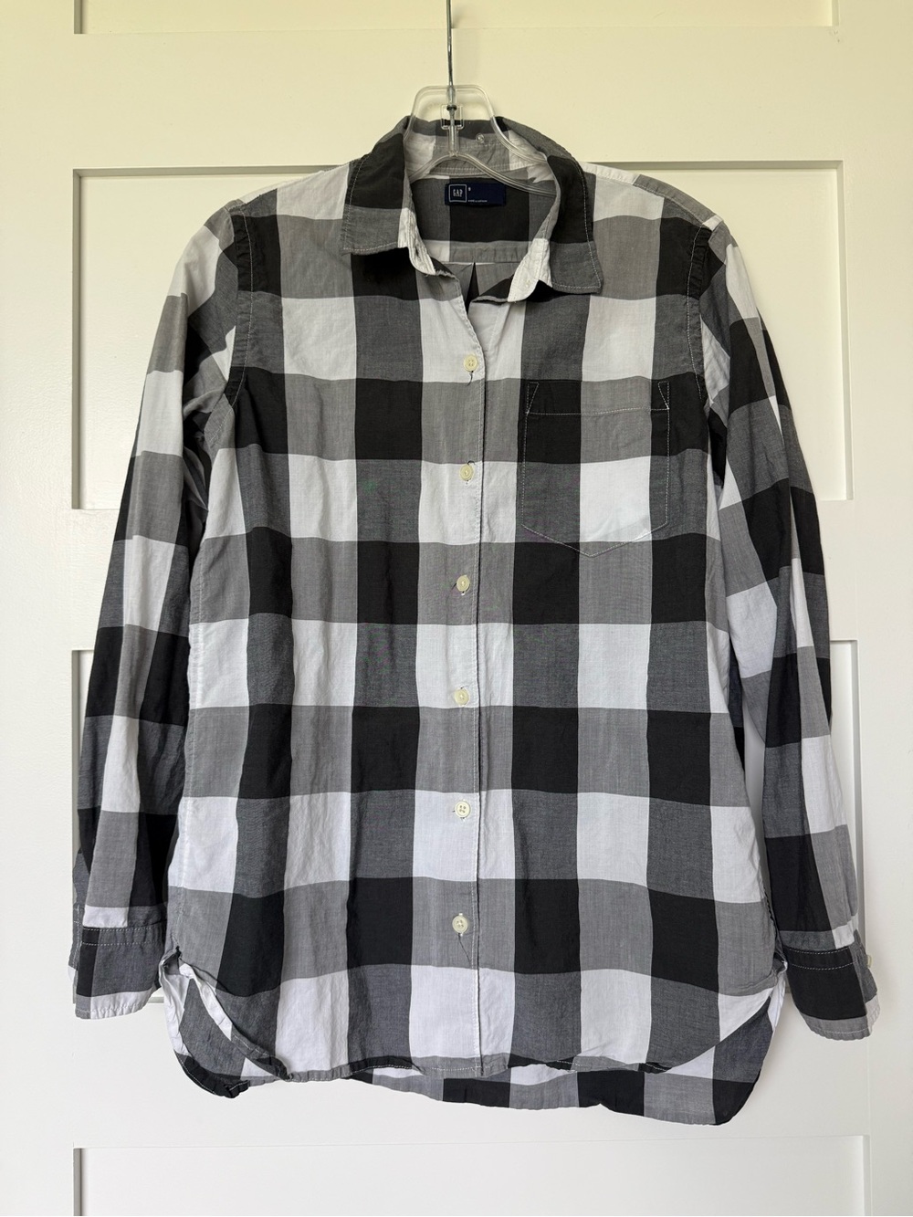 Gap Black and Gray Plaid Button Down